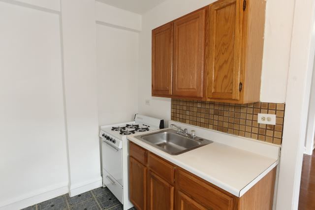 4600 N Beacon Street 2D, Chicago, IL 60640