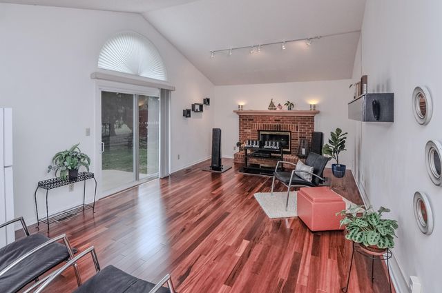 3162 Shamrock Court, Ann Arbor, MI 48105