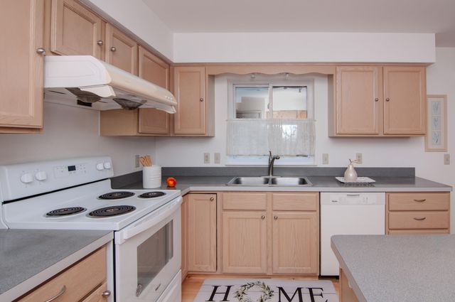 3162 Shamrock Court, Ann Arbor, MI 48105