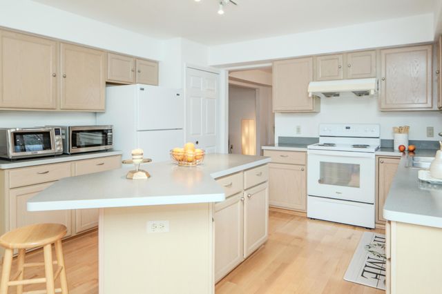 3162 Shamrock Court, Ann Arbor, MI 48105