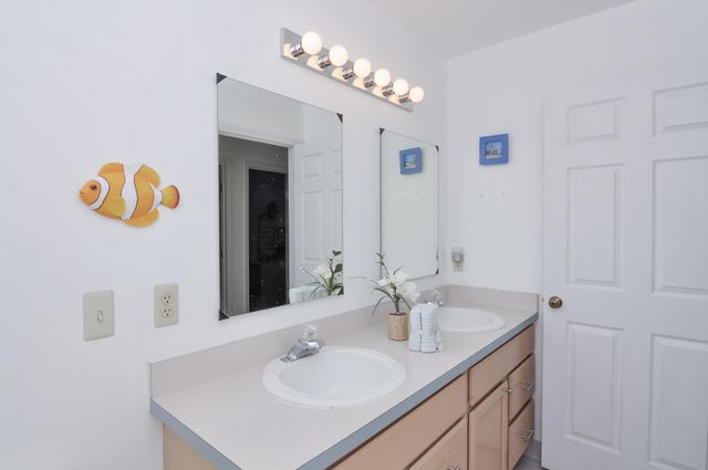 3162 Shamrock Court, Ann Arbor, MI 48105