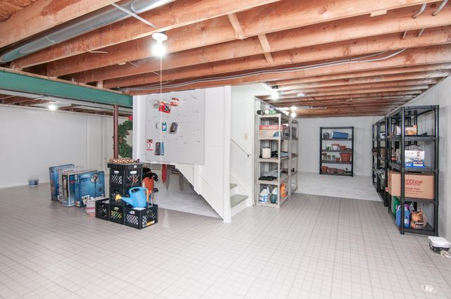 3162 Shamrock Court, Ann Arbor, MI 48105