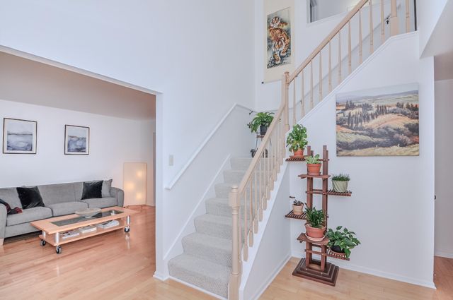 3162 Shamrock Court, Ann Arbor, MI 48105