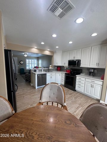 33002 N SANDSTONE Drive, San Tan Valley, AZ 85143