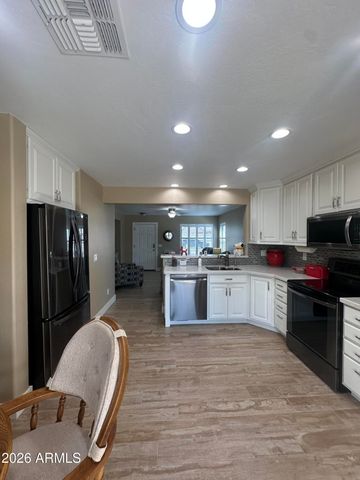 33002 N SANDSTONE Drive, San Tan Valley, AZ 85143