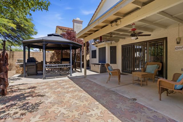 10197 E Sonoran Heights Place, Tucson, AZ 85748
