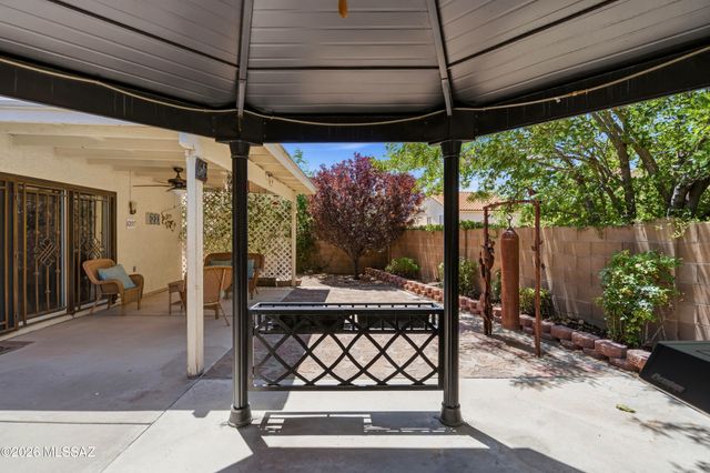 10197 E Sonoran Heights Place, Tucson, AZ 85748