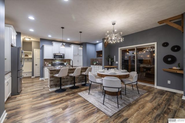 2103 S 195th Street, Omaha, NE 68130