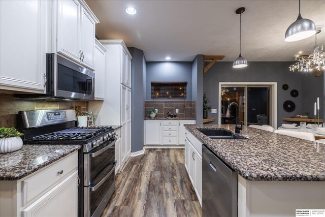 2103 S 195th Street, Omaha, NE 68130