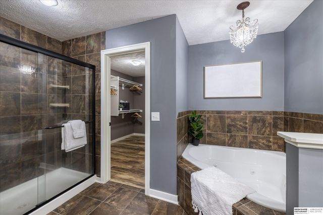 2103 S 195th Street, Omaha, NE 68130