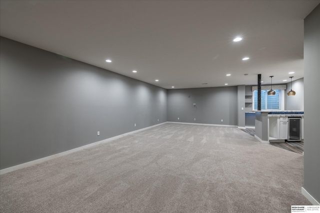 2103 S 195th Street, Omaha, NE 68130