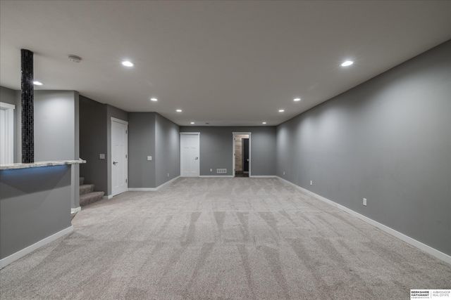 2103 S 195th Street, Omaha, NE 68130