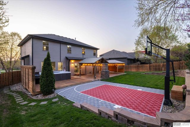 2103 S 195th Street, Omaha, NE 68130