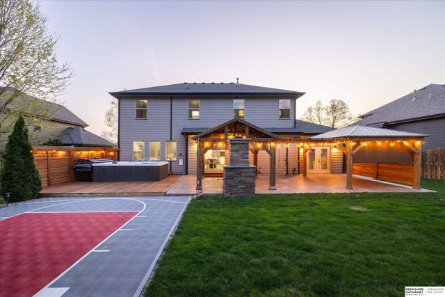 2103 S 195th Street, Omaha, NE 68130