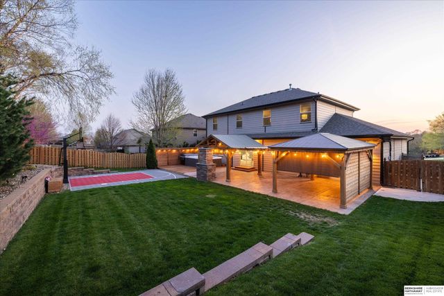 2103 S 195th Street, Omaha, NE 68130