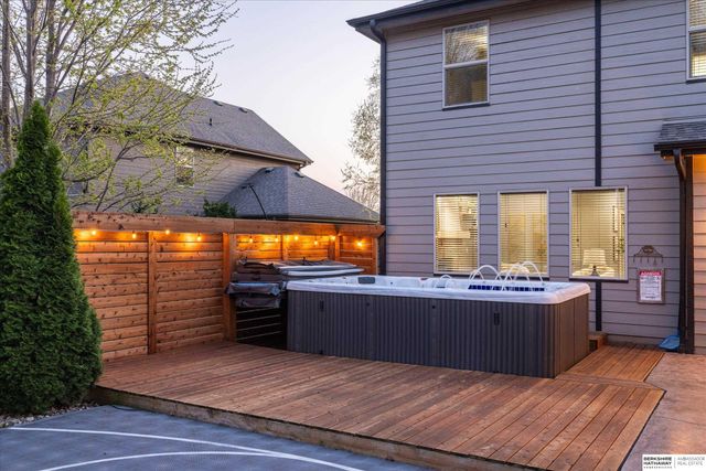 2103 S 195th Street, Omaha, NE 68130