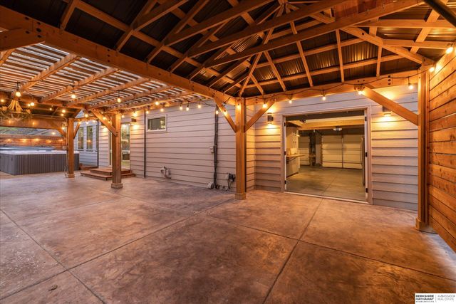 2103 S 195th Street, Omaha, NE 68130