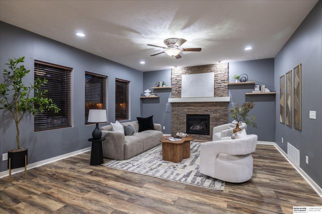 2103 S 195th Street, Omaha, NE 68130