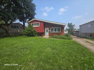 108 E Vermont Street, Villa Park, IL 60181