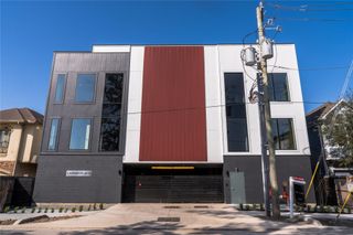 5614 Larkin D, Houston, TX 77007