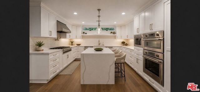 6467 Deep Dell Place, Los Angeles, CA 90068