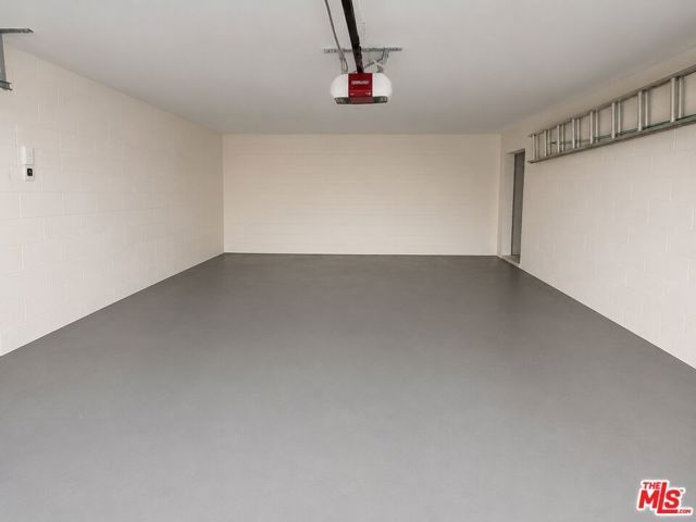 6467 Deep Dell Place, Los Angeles, CA 90068