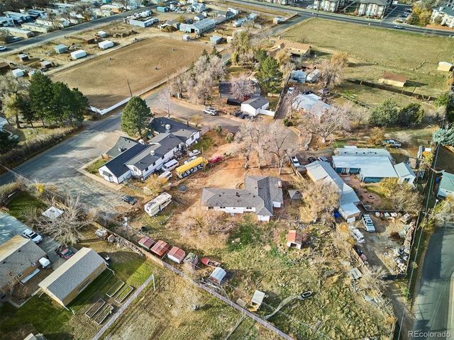 2110 Eagle Cir Ct, Aurora, CO 80011