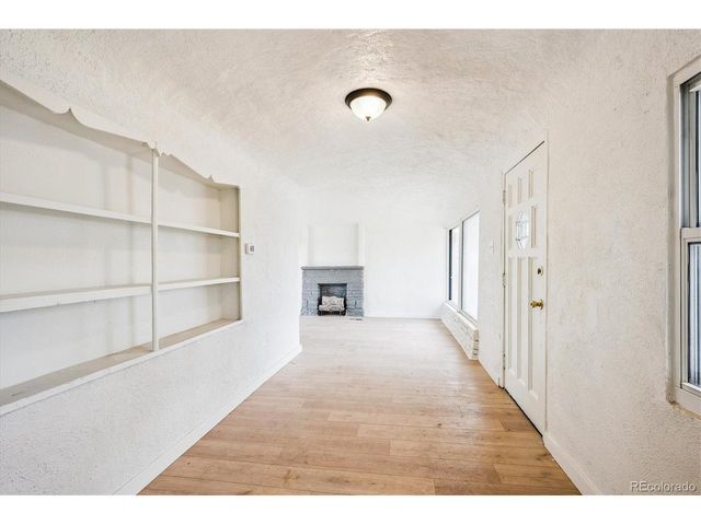 2110 Eagle Cir Ct, Aurora, CO 80011