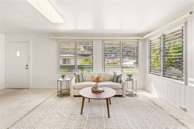 1878-A Mahana Street, Honolulu, HI 96816