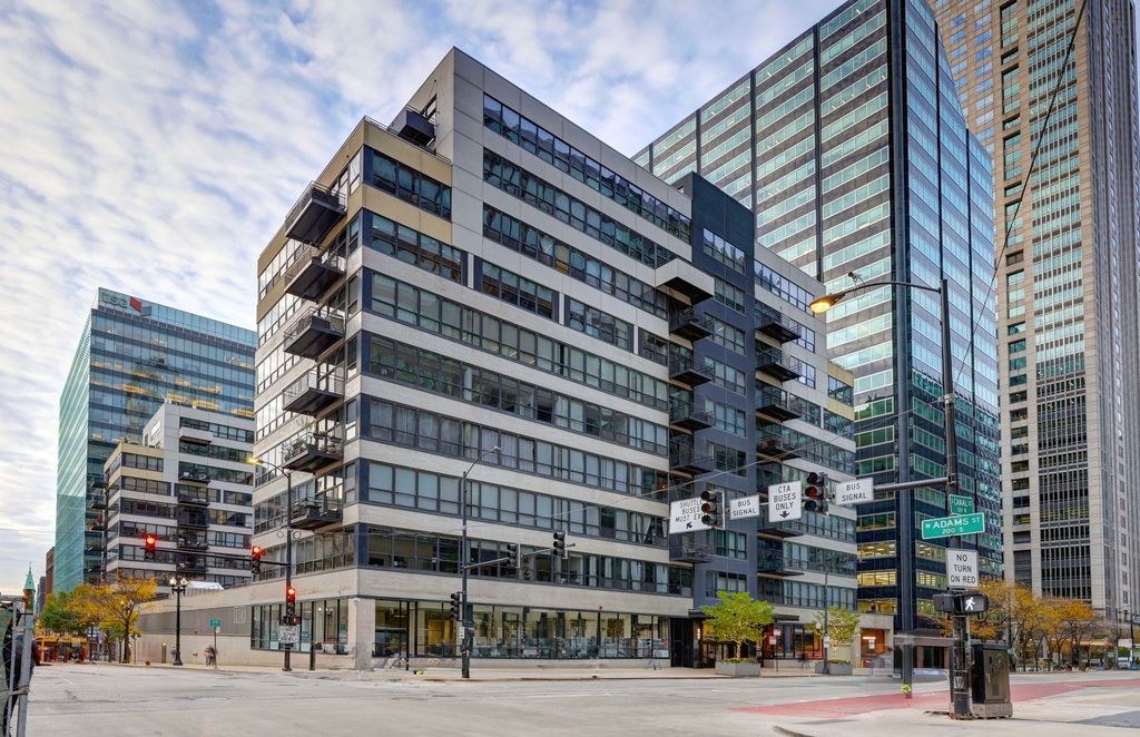 130 S Canal Street 9F, Chicago, IL 60606