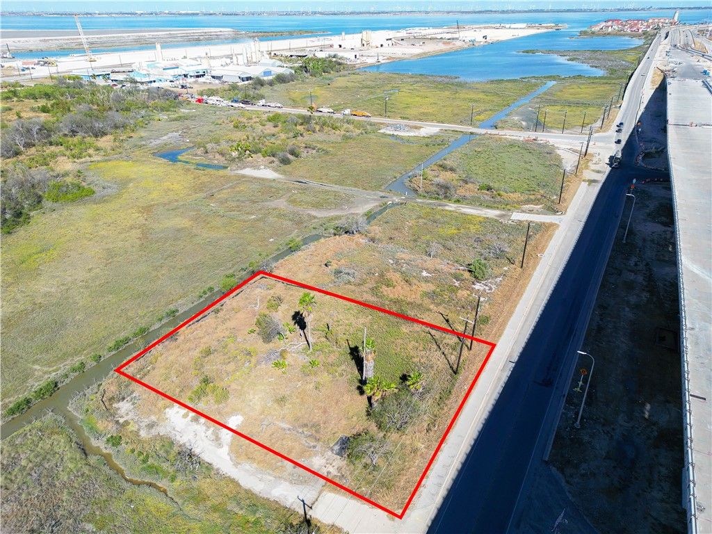 3411 W Causeway Blvd, Corpus Christi, TX 78402 — photo 2