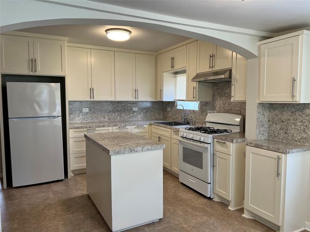 7607 Hemlock Street, Houston, TX 77012