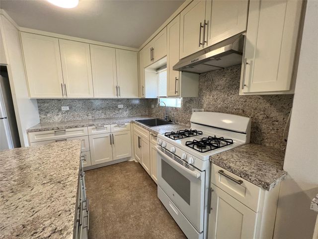 7607 Hemlock Street, Houston, TX 77012