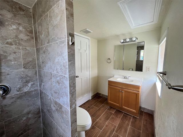 7607 Hemlock Street, Houston, TX 77012