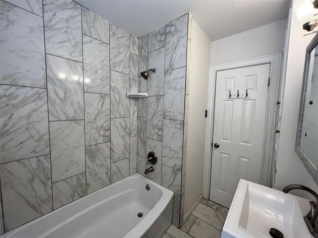 7607 Hemlock Street, Houston, TX 77012