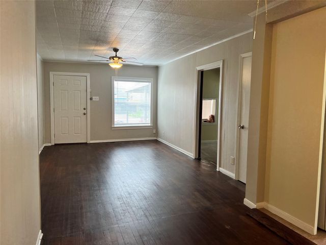 7607 Hemlock Street, Houston, TX 77012