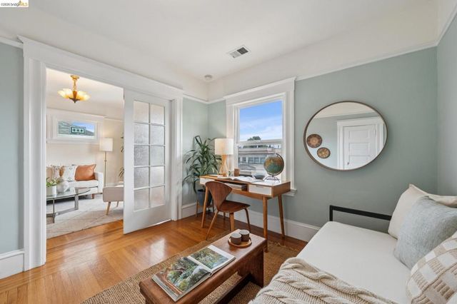 532 42nd St, Oakland, CA 94609