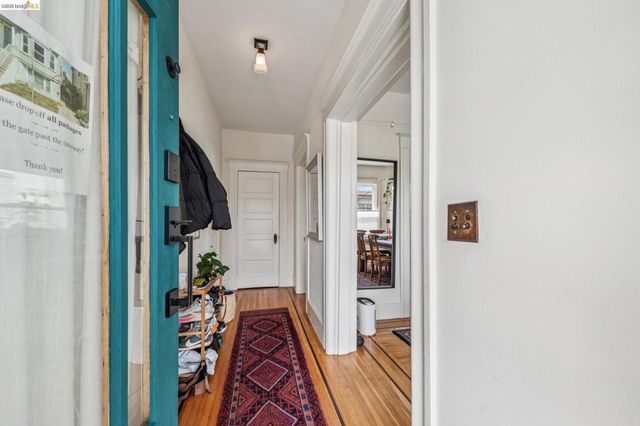 532 42nd St, Oakland, CA 94609