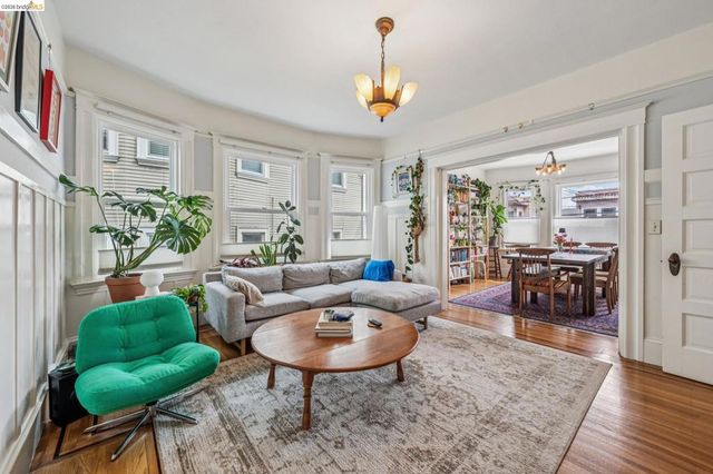532 42nd St, Oakland, CA 94609
