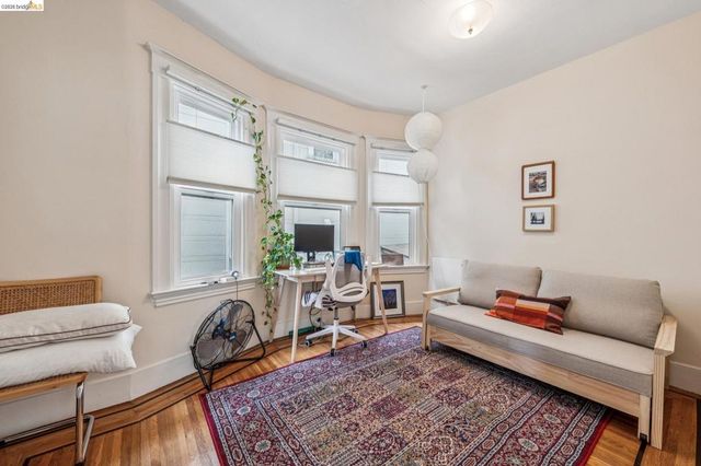 532 42nd St, Oakland, CA 94609