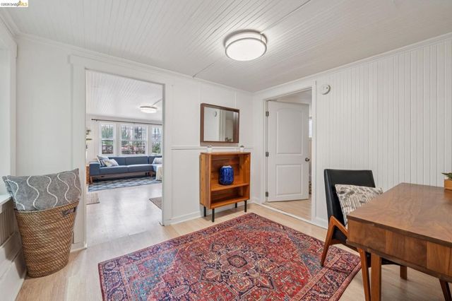 532 42nd St, Oakland, CA 94609