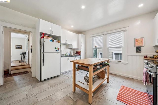 532 42nd St, Oakland, CA 94609