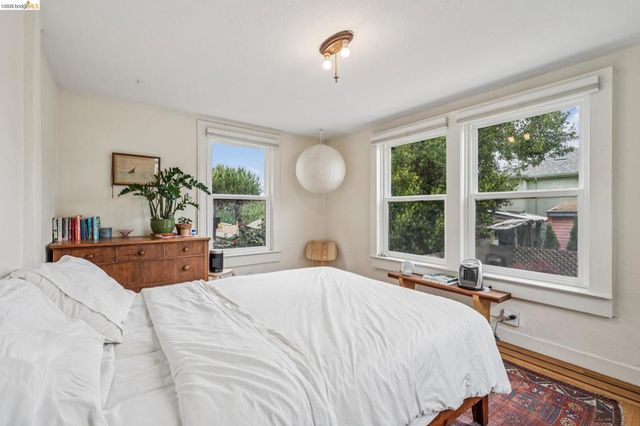 532 42nd St, Oakland, CA 94609