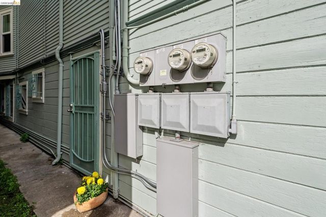 532 42nd St, Oakland, CA 94609