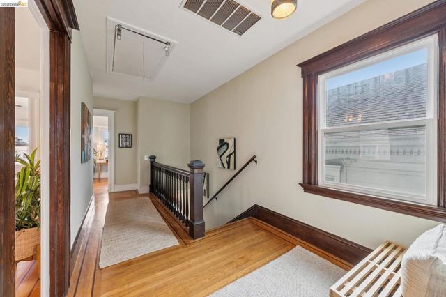 532 42nd St, Oakland, CA 94609