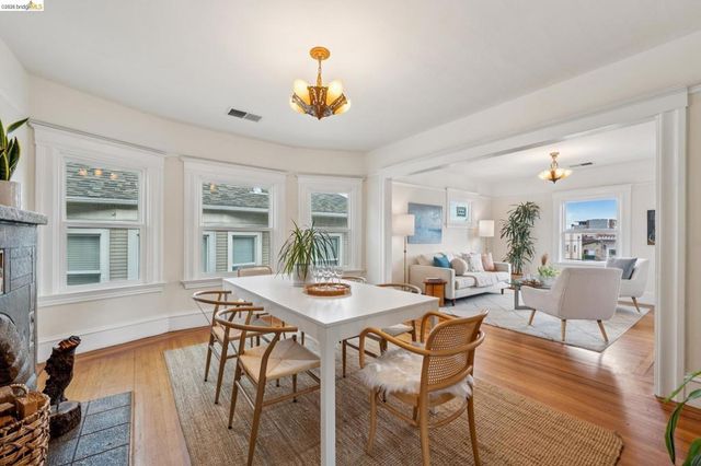 532 42nd St, Oakland, CA 94609