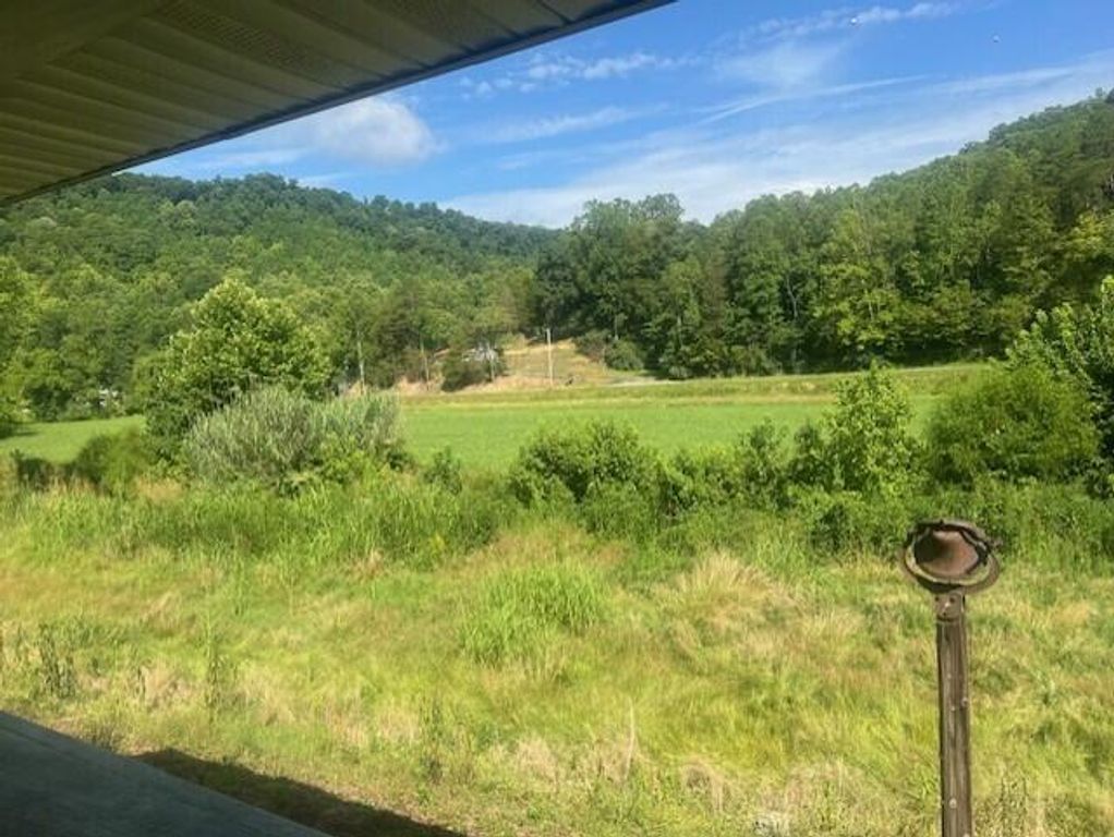 10625 Brushy Road Road, Pikeville, KY 41501