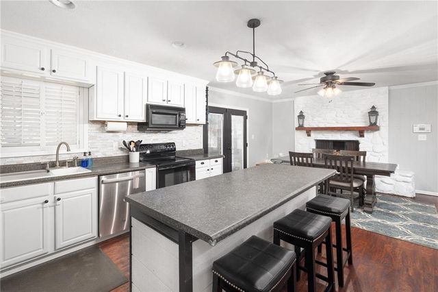 3247 Clearview Drive SW, Marietta, GA 30060