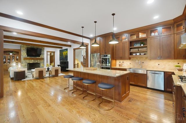 9675 Tall Trail, Indian Hill, OH 45242