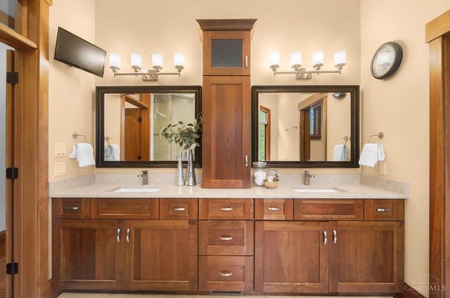 9675 Tall Trail, Indian Hill, OH 45242